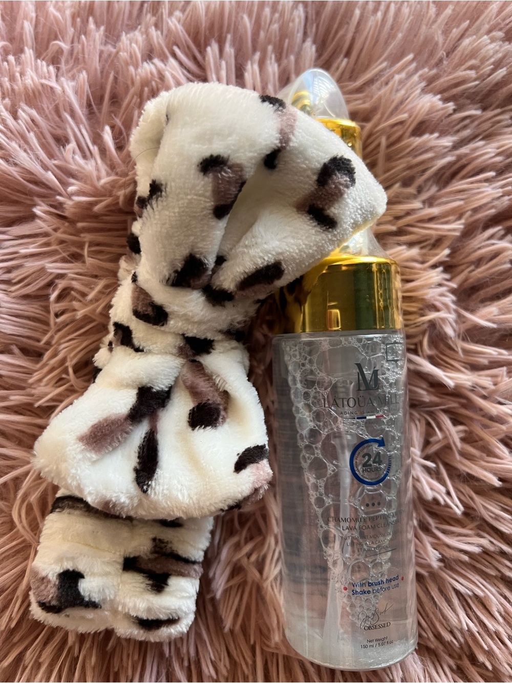 Chamomile Peptide Lifting Lava Foam Cleanser - with headband :)